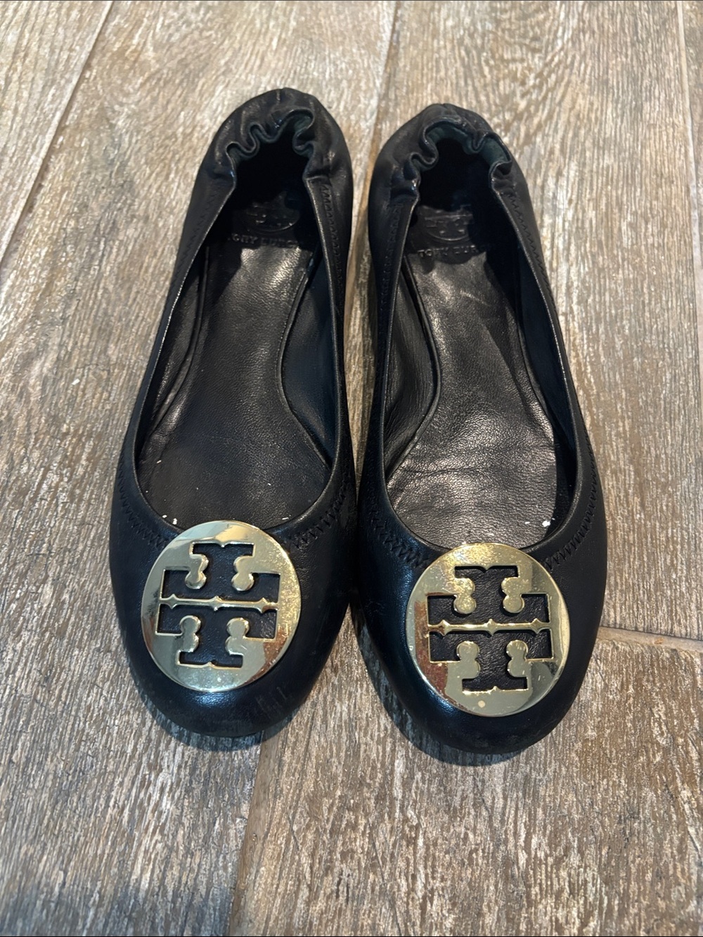 Tory Burch Reva Black Leather Ballet Flats with Gold Logo Medallion size 9